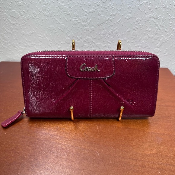 Coach Red Leather Wallet with Glossy Finish - Picture 1 of 8